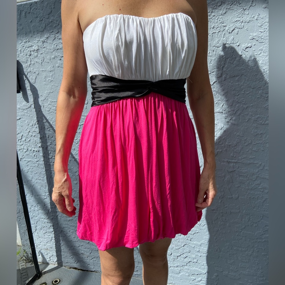 🔴 2b Bebe Pink White Black Dress